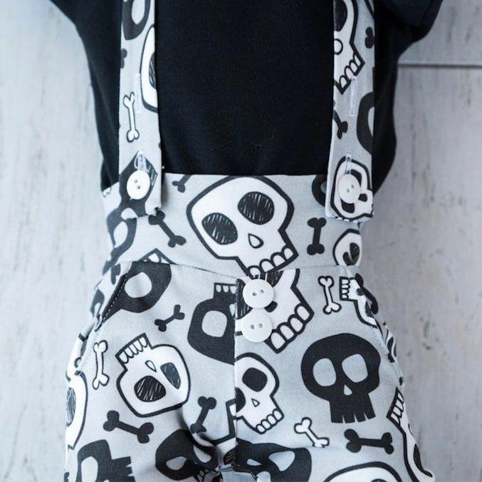 skeleton print baby suspender leggings detail